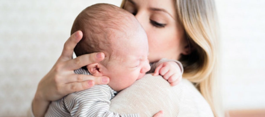 Main Image: Penyebab Bayi Muntah dan Cara Mengatasinya